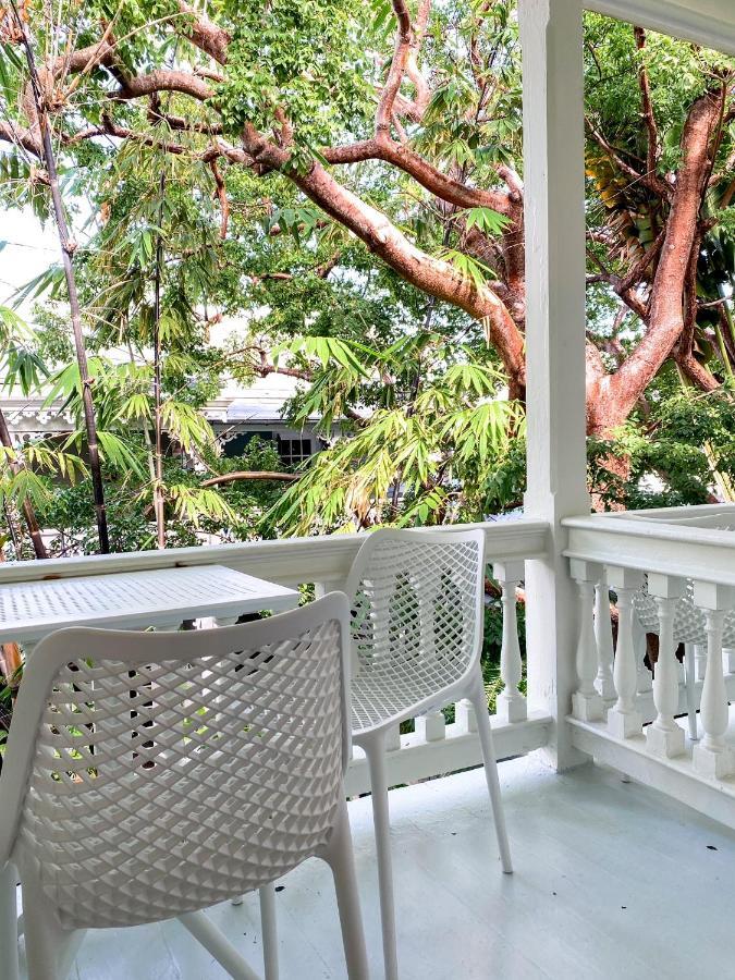 Marreros Guest Mansion - Adult Only Bed & Breakfast Key West Exterior photo